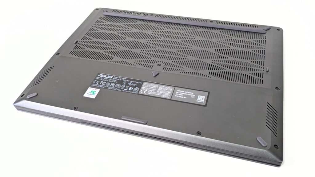 ASUS TUF Gaming A14 FA401KM 製品外観 裏面