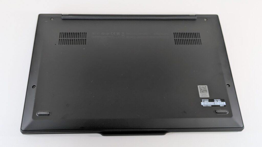 ThinkPad X1 Carbon Gen 13 Aura Edition　背面