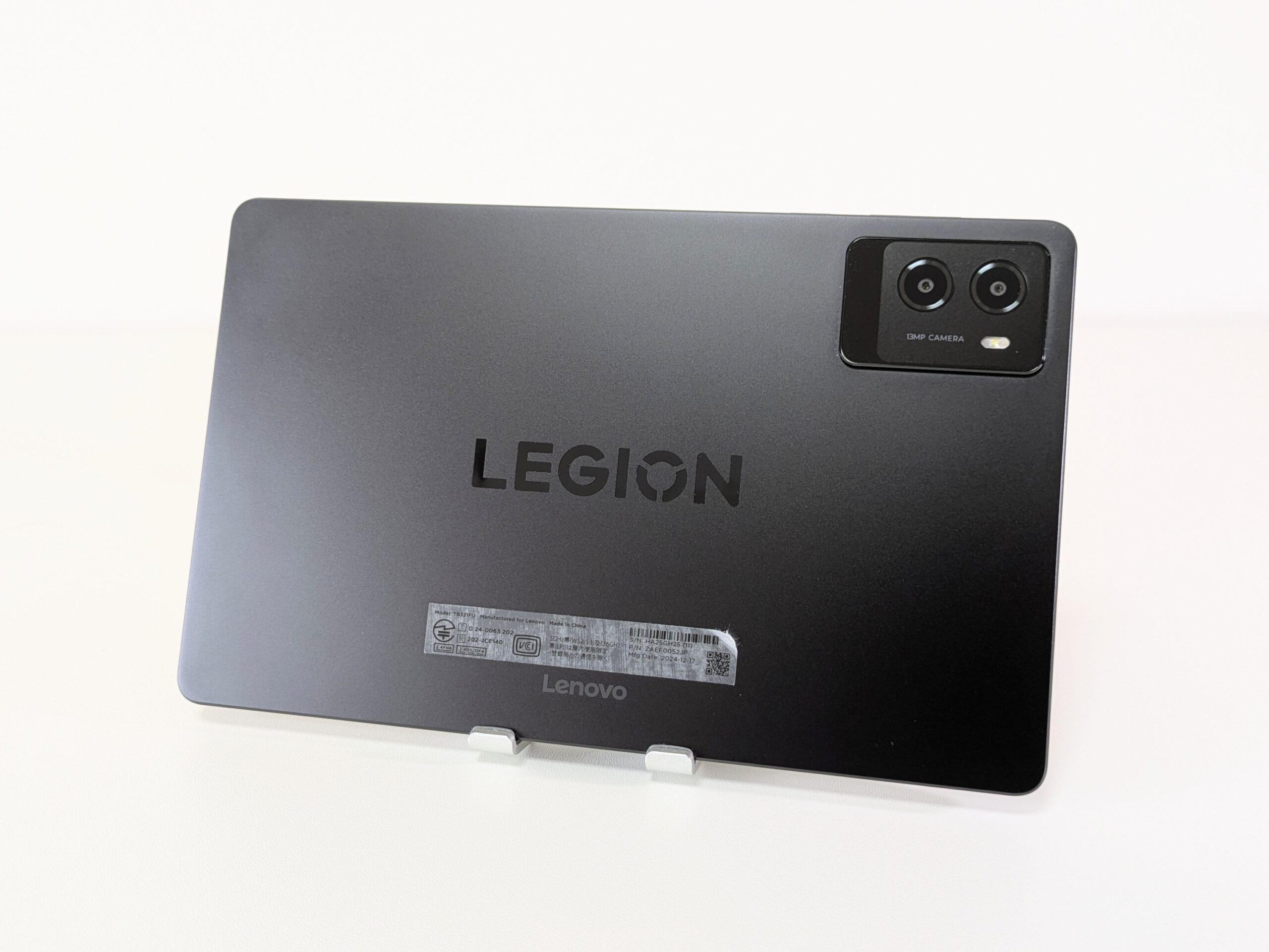 Lenovo Legion Tab (8.8”, 3)の背面写真