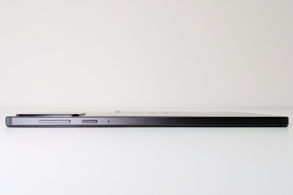 Lenovo Legion Tab (8.8”, 3)の上部インターフェース写真