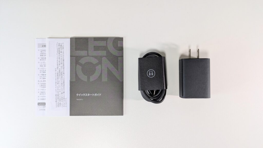 Lenovo Legion Tab (8.8”, 3)の付属品