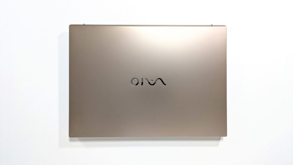 VAIO F16