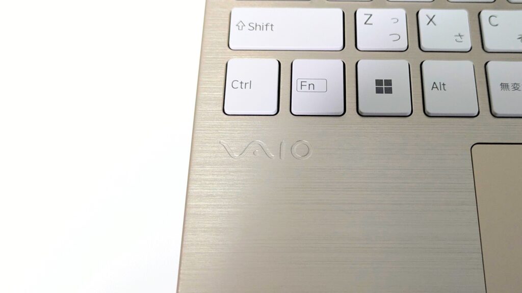 VAIO F16