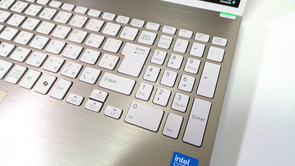 VAIO F16